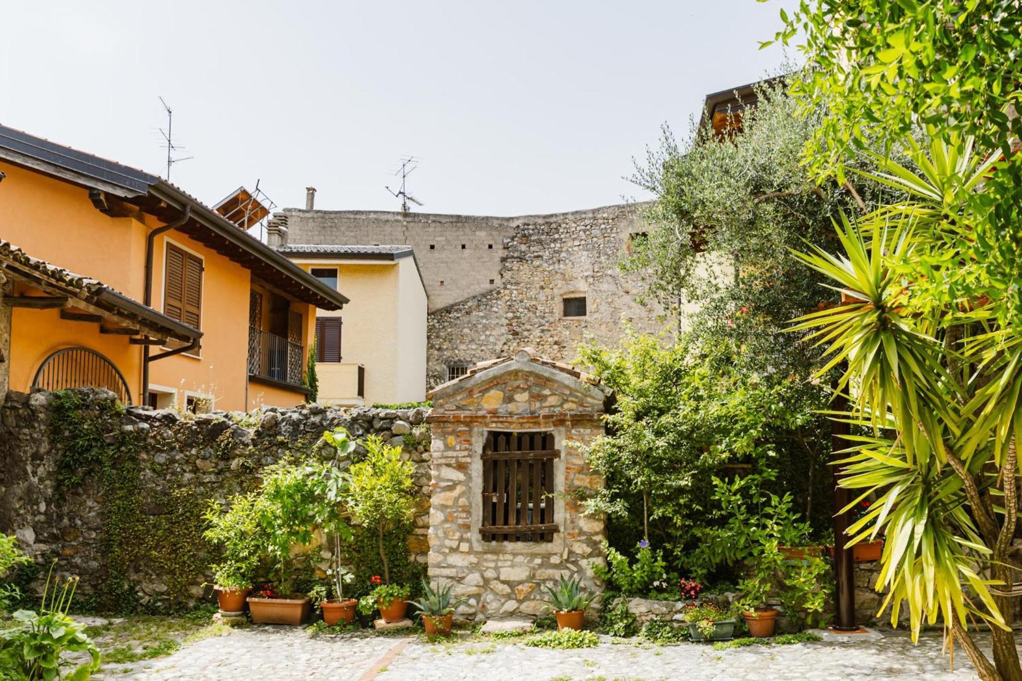 Apartamento Cozy Castello Manerba del Garda Exterior foto